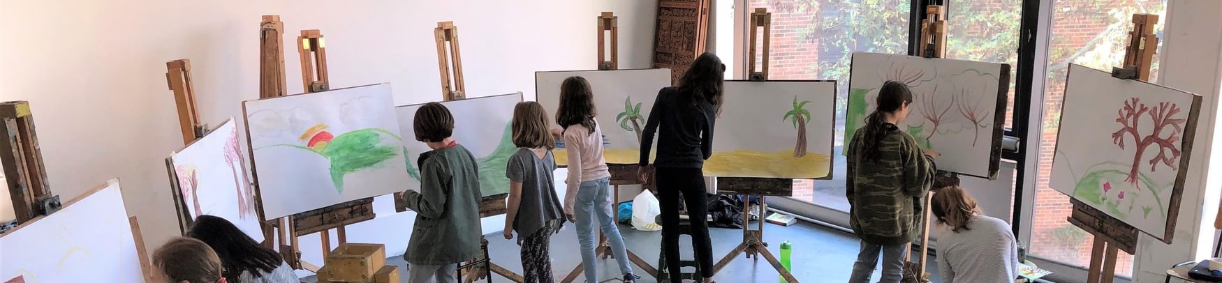 Childrens Painting and drawing on easels 2022